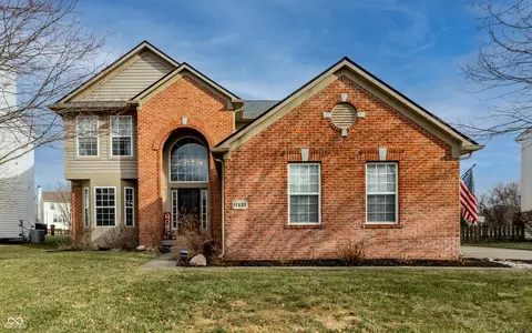 11833 Wedgeport Ln, Fishers, IN 46037