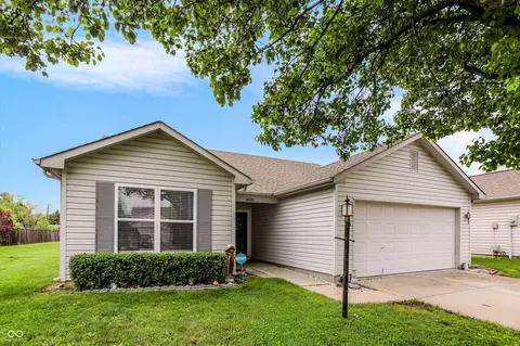 10229 Morning Light Dr, Avon, IN 46123