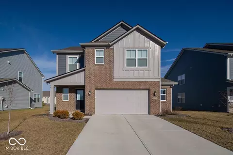 1240 Patens Dr, Greenwood, IN 46143