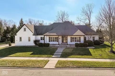 9945 Buttondown Ln, Zionsville, IN 46077