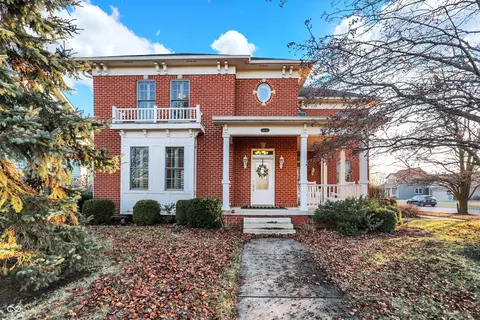 1808 N Sawmill Ln, Muncie, IN 47304