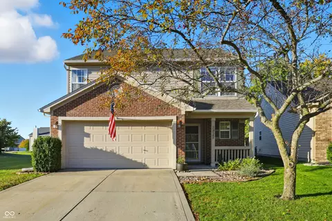 3822 Limelight Ln, Whitestown, IN 46075