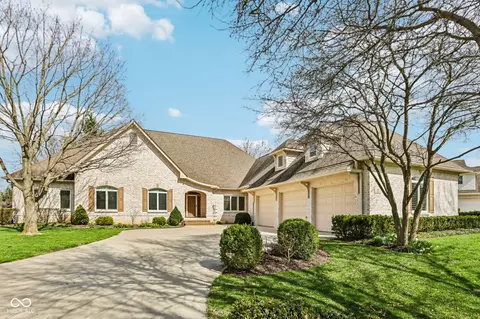 2047 Caledonian Ct, Greenwood, IN 46143