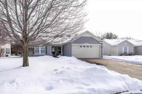 937 Springside Ct, Greenfield, IN 46140