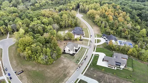 5516 Stonewood Ct, Bargersville, IN 46106
