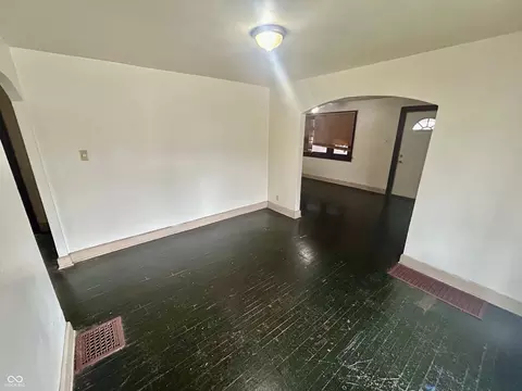 4102 E 11th St, Indianapolis, IN 46201 photo 5