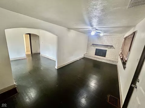 4102 E 11th St, Indianapolis, IN 46201 photo 2