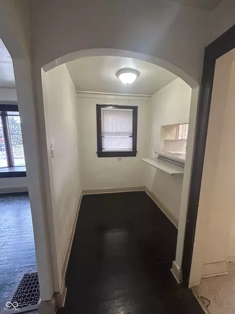 4102 E 11th St, Indianapolis, IN 46201 photo 12