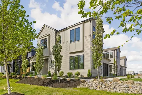 1678 Coach Dr, Westfield, IN 46074