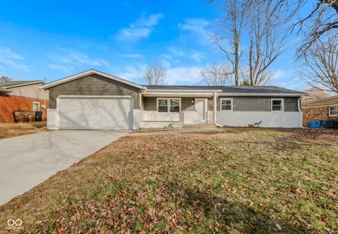 2815 Yellowwood Ct, Columbus, IN 47203