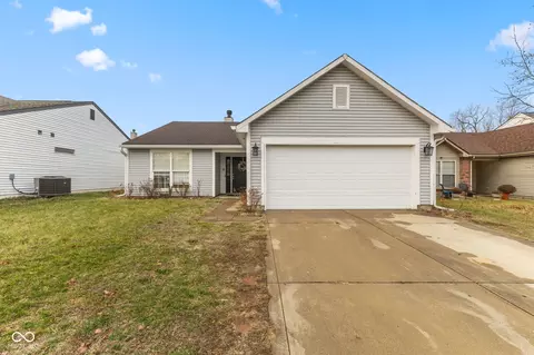 6022 Lakeside Manor Ave, Indianapolis, IN 46254