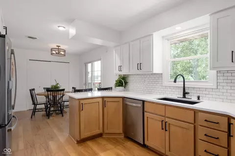 Kitchen - 9767 S 250 E, Markleville, IN 46056 photo 3 of 3