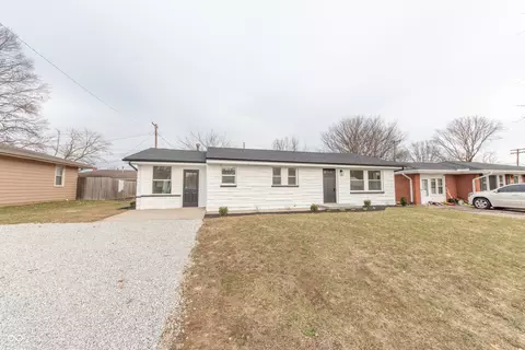 637 E 14th St, Seymour, IN 47274