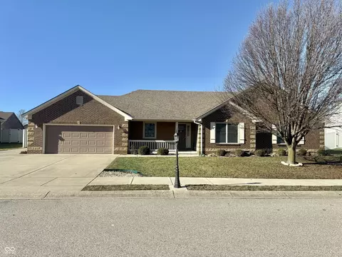 1992 Austin James Ln, Seymour, IN 47274