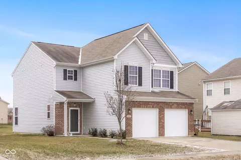 2583 Shadow Bend Dr, Columbus, IN 47201
