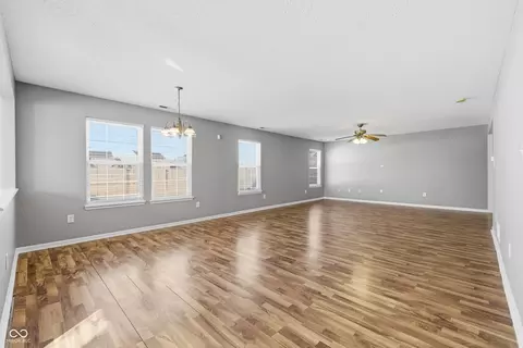 Living - 584 Springtree Ln, Avon, IN 46123 photo 3 of 4