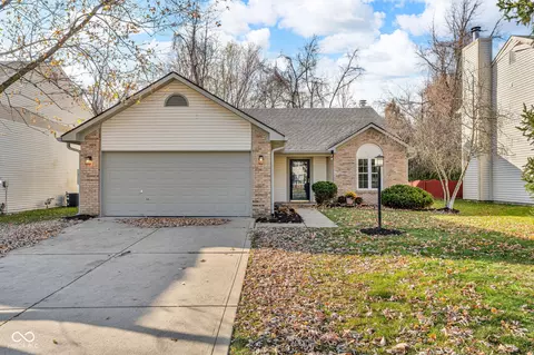 12126 Blue Springs Ln, Fishers, IN 46037
