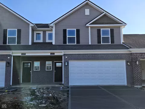 6211 Wasco Dr, Whitestown, IN 46075
