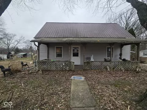 903 S Sallust St, Jasonville, IN 47438