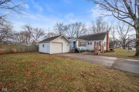 Exterior - 644 Center St, Pendleton, IN 46064 photo 4 of 4