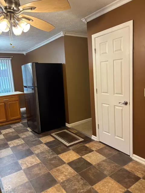 Kitchen - 5380 E Spring Dr, Columbus, IN 47201 photo 5 of 5