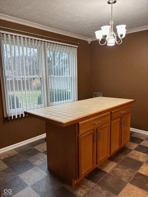 Kitchen - 5380 E Spring Dr, Columbus, IN 47201 photo 4 of 5