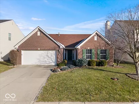 6513 Abby Ln, Zionsville, IN 46077