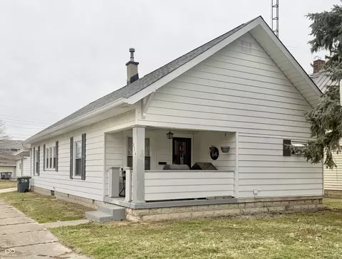 230 E 11th St, Rushville, IN 46173