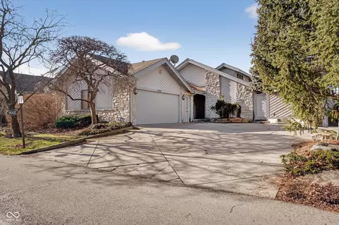 8002 Dean Rd, Indianapolis, IN 46240