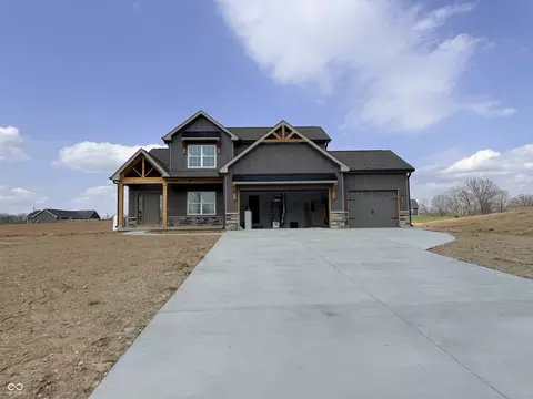 8 Pine Hills Ct, Crawfordsville, IN 47933
