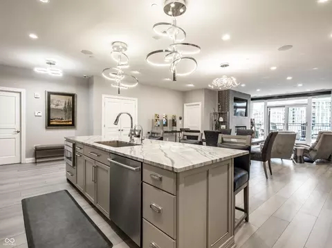 333 Massachusetts Ave #702, Indianapolis, IN 46204
