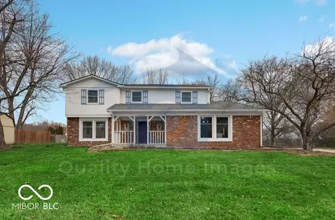 1616 Secretariat Ln, Indianapolis, IN 46217