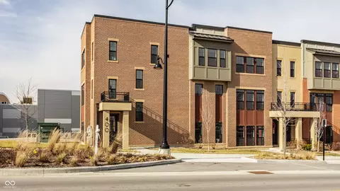 420 S Meridian St, Greenwood, IN 46142