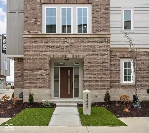 17443 Carrier Dr, Westfield, IN 46074