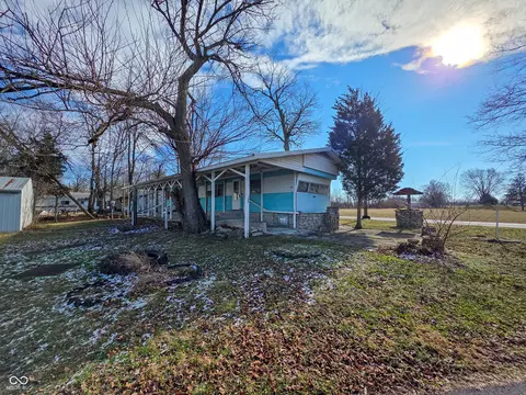 108 Hanna St, Worthington, IN 47471