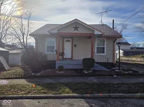 607 4th St, Shelbyville, IN 46176