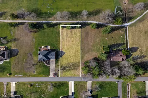 2810 Sunderland Dr, Martinsville, IN 46151