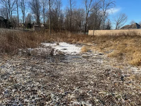 530 Crestwood Ct, Danville, IN 46122