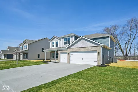 Exterior - 5740 Bancroft Dr, Pendleton, IN 46064 photo 3 of 11