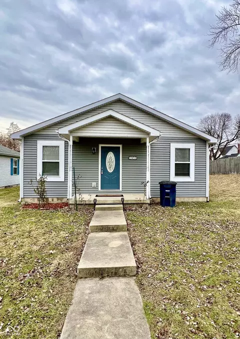1303 E Ohio St, Frankfort, IN 46041