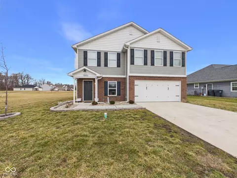 3004 W Kings Canyon Rd, Muncie, IN 47303