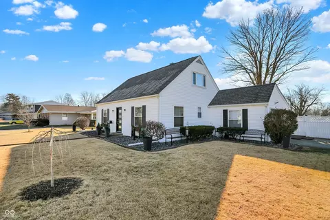 3309 Larkspur Ln, Columbus, IN 47203