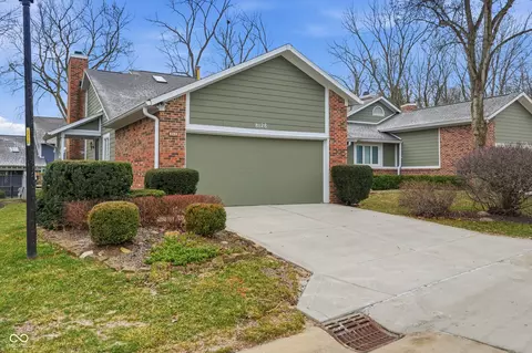 8128 Foxchase Cir, Indianapolis, IN 46256