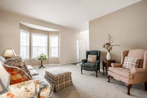 Living - 11191 Timberview Dr, Fishers, IN 46037 photo 7 of 9