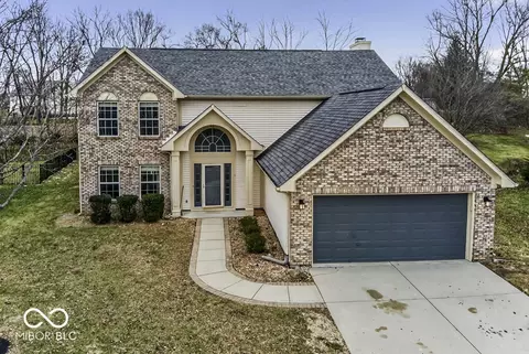 549 New London Dr, Greenwood, IN 46142