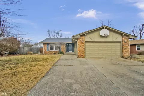 3410 Lantern Ln, Columbus, IN 47203