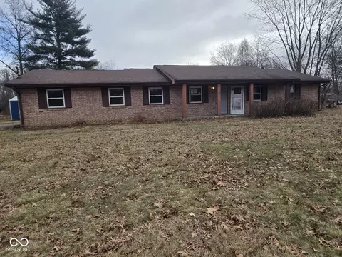 3687 N Countryside St, Terre Haute, IN 47803