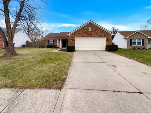6614 Sparrowood Dr, Indianapolis, IN 46236