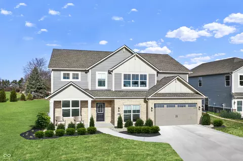 958 Elmwood Ln, Greenwood, IN 46143