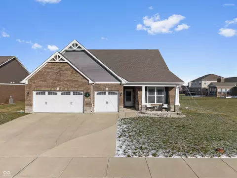 4726 W Lawrence Way, New Palestine, IN 46163